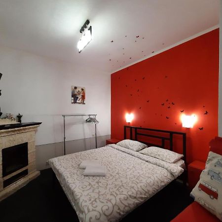 Midnight Cats' Apartment In Rynok Square Світло Є Завжди! Lviv Exterior photo