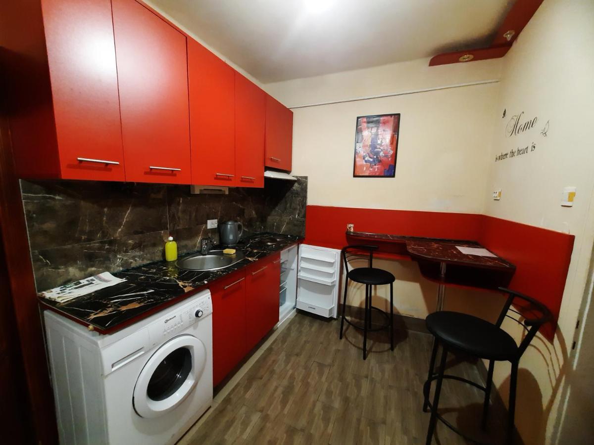 Midnight Cats' Apartment In Rynok Square Світло Є Завжди! Lviv Exterior photo