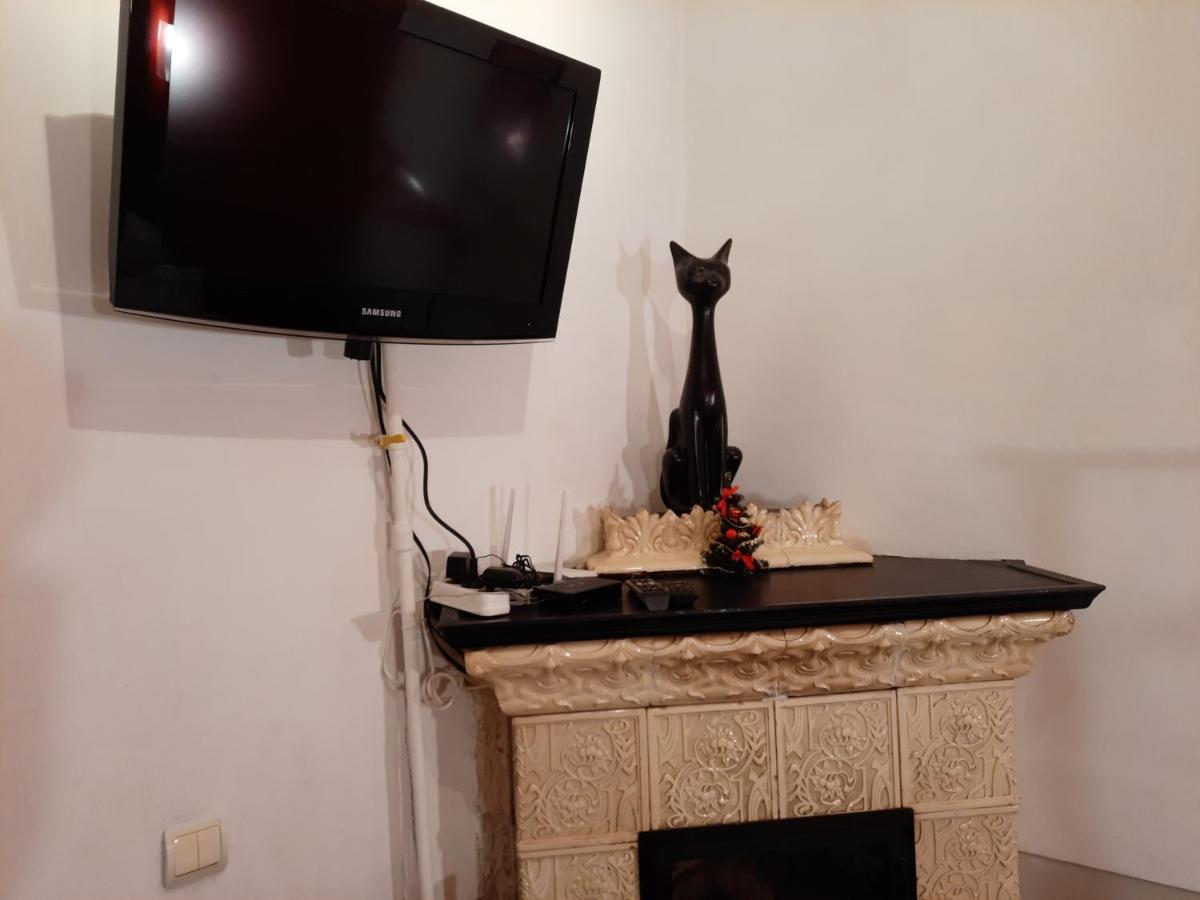Midnight Cats' Apartment In Rynok Square Світло Є Завжди! Lviv Exterior photo