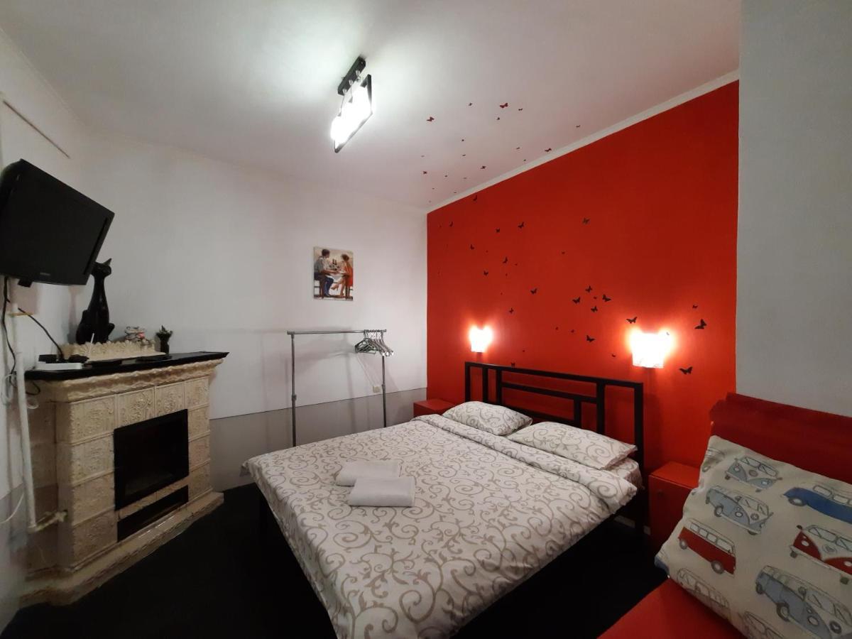 Midnight Cats' Apartment In Rynok Square Світло Є Завжди! Lviv Exterior photo